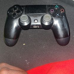 PS4 Controller