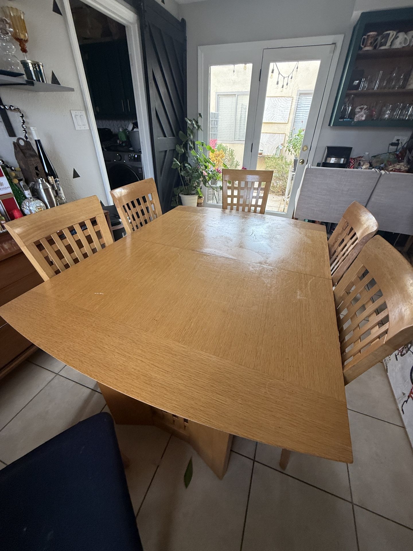 Modern Dining Table 