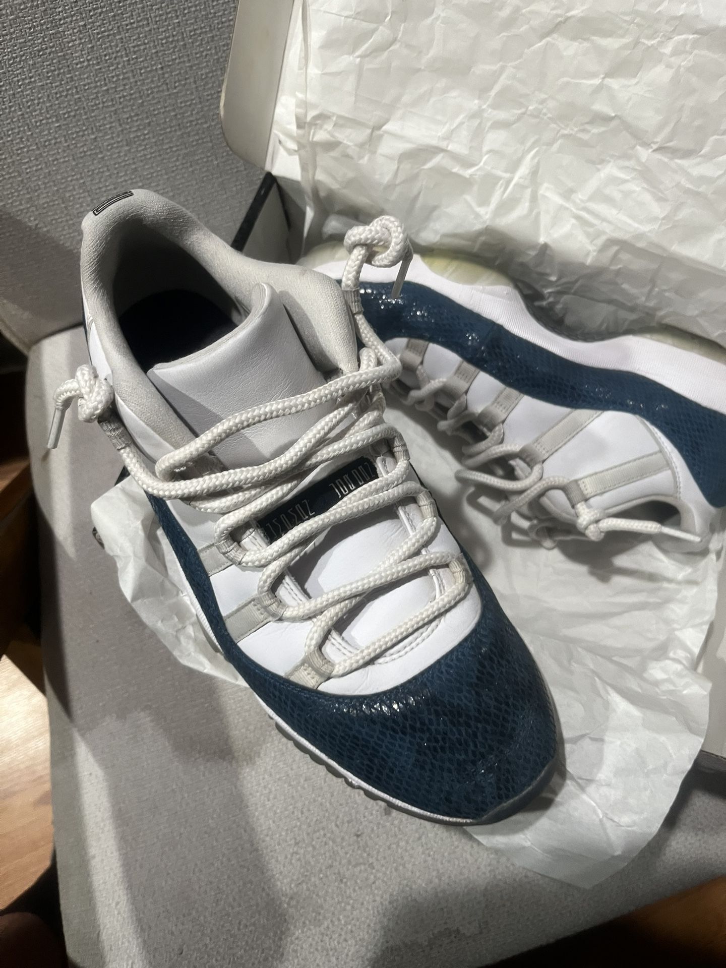 AIR Jordan 11 Retro Low LE
