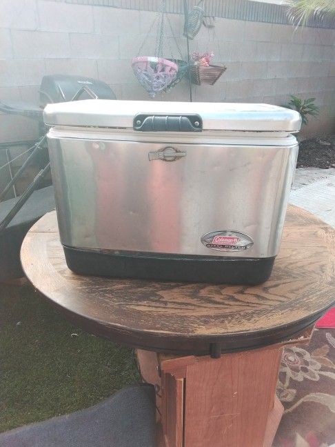 Coleman Steel Belted Cooler