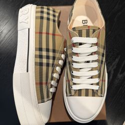 Burberry Shoes