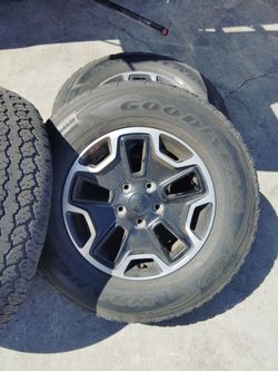 Jeep Alloy Wheel with Goodyear Wrangler Tire