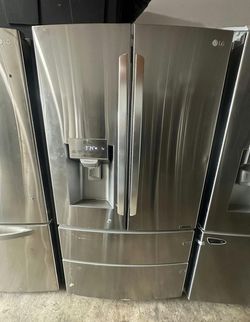 LG Stainless Steel FrenchDoor Fridge with Ice Maker