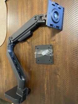 Monitor arm