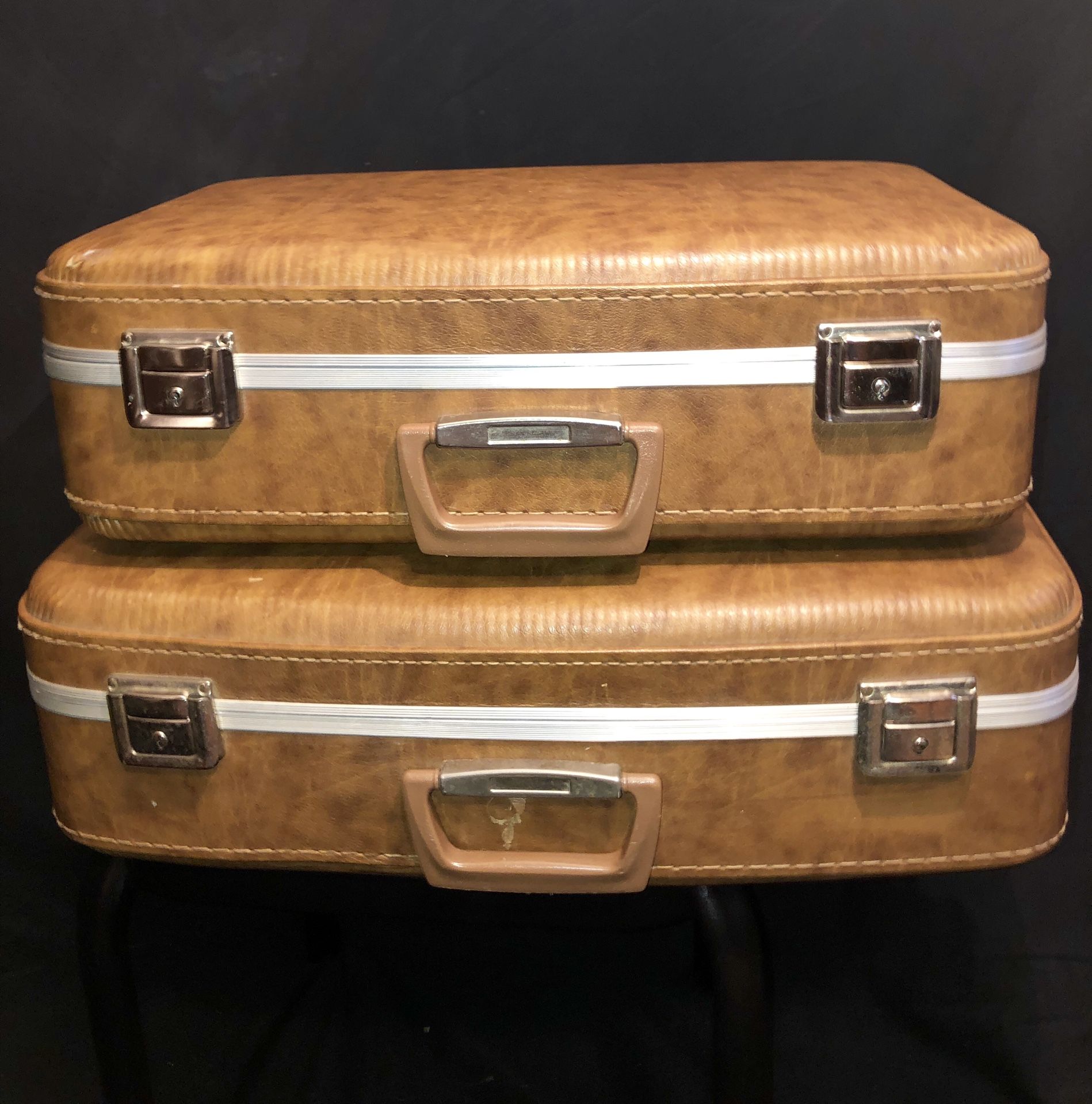 Vintage Luggage Set 2 Suitcases