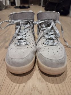Nike Air Force 1 Mid Suede Light Grey Gum Sole Reflective Strap Size 6.5