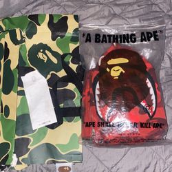 100% Authentic Red camo Bape hoodie (send offers)