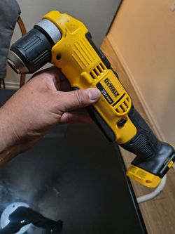 DEWALT20v  drill / screw driver