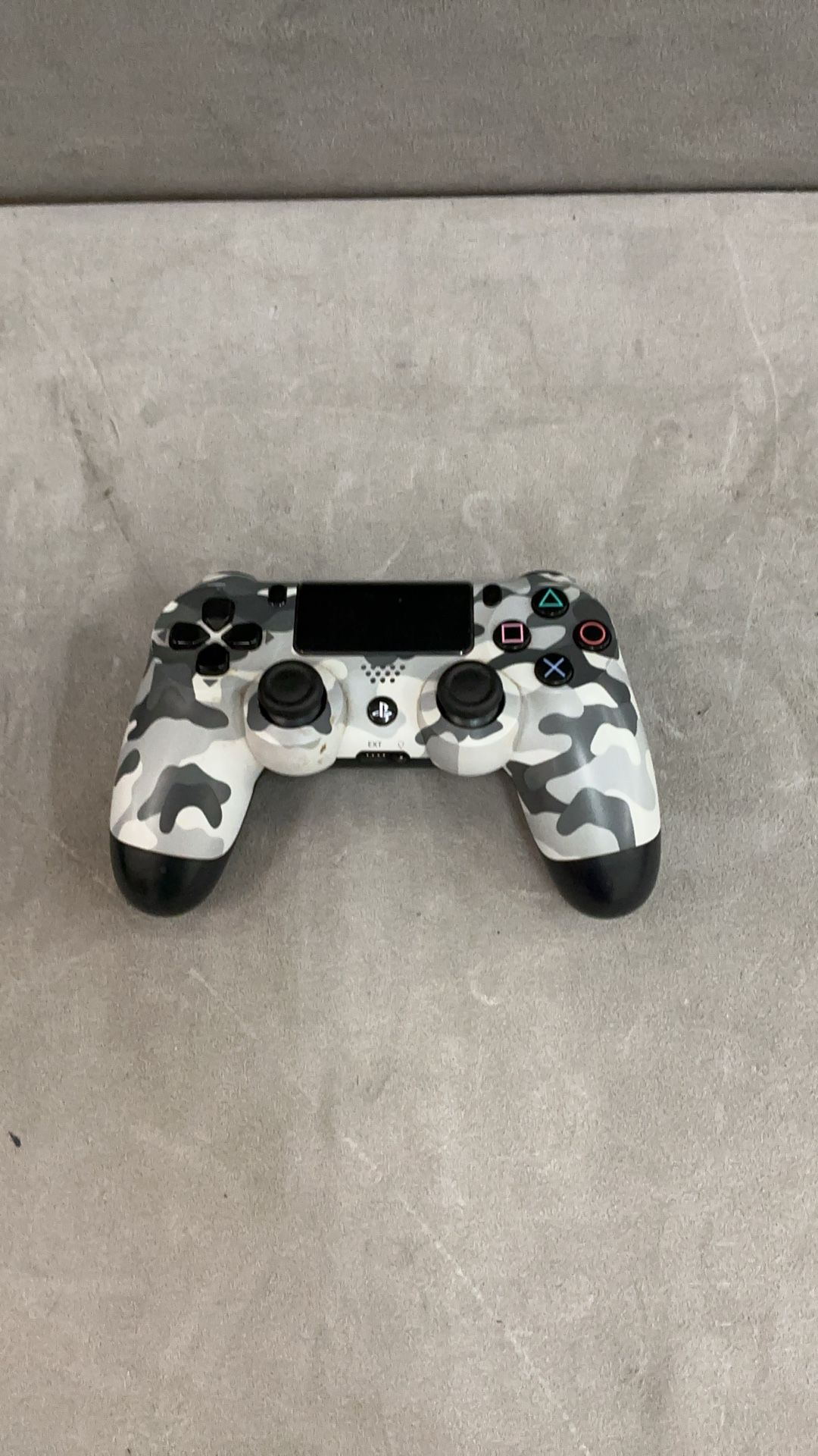 PS4 Controller