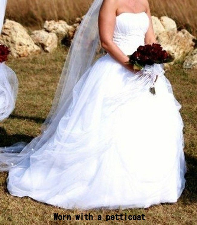 Gorgeous white strapless ball wedding gown
