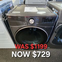 7.4 cu. ft. Ultra Large Capacity
Smart wi-fi Enabled Front Load
Electric Dryer with TurboSteam
and Built-ln Intelligence