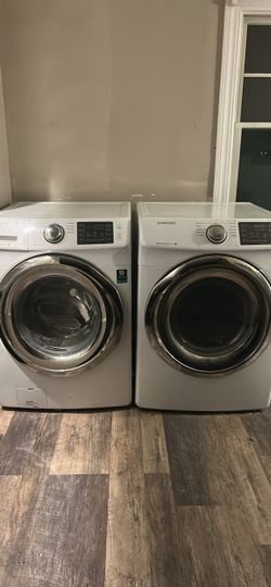 Samsung Front Load Washer and Dryer Set
