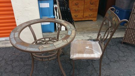 Kitchen table glass and 4 chairs