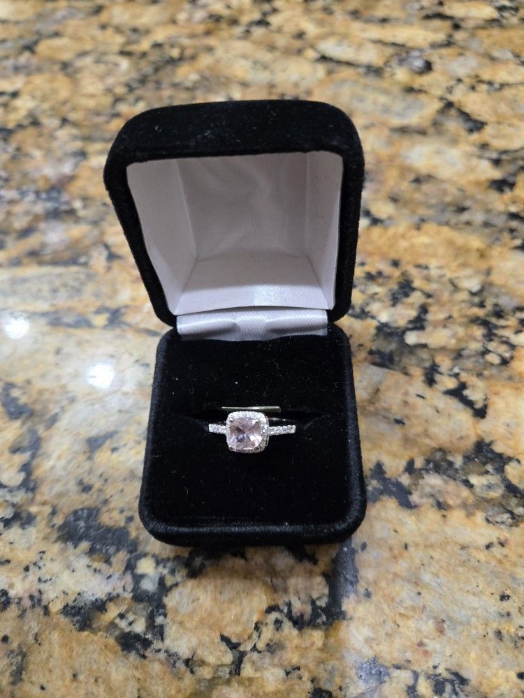 GENUINE 0.90 Cts MORGANITE & WHITE SAPPHIRE RING .925 SILVER - New With Tag