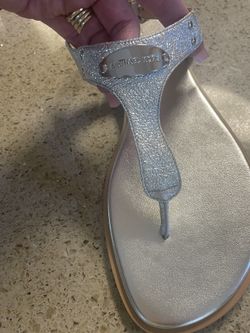 New michael kors Thong Sandals 10