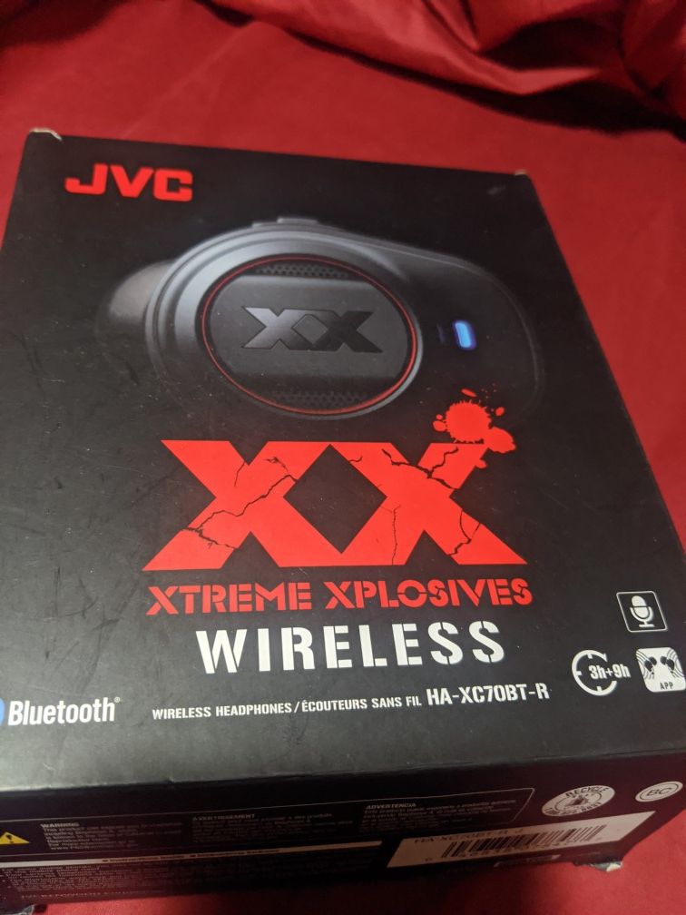 Jvc xtreme Xplosives wireless earbuds