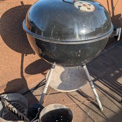 Vintage Weber BBQ grille w accessories 22" kettle barbecue needs grate grill