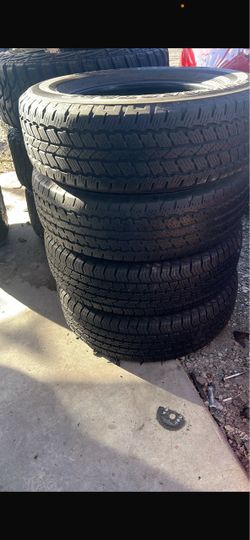 255/70/18 used