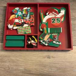 Melissa & Doug Santa Claus Magnet Pretend Play