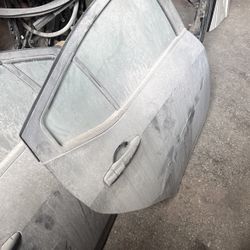 2020-2025 Nissan Versa Passenger Doors With Door Panels And Mirrors 