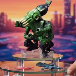 1995 STREET SHARKS Series Killamari Squid (Tentakill) Seaviates Henchman Figure In Very Good Condition. This item is a Vintage 1995 Street Sharks Kill