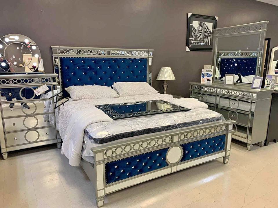 Varian Blue Velvet & Mirrored Queen Bed
ACME$10 Down Payment And Financing Available