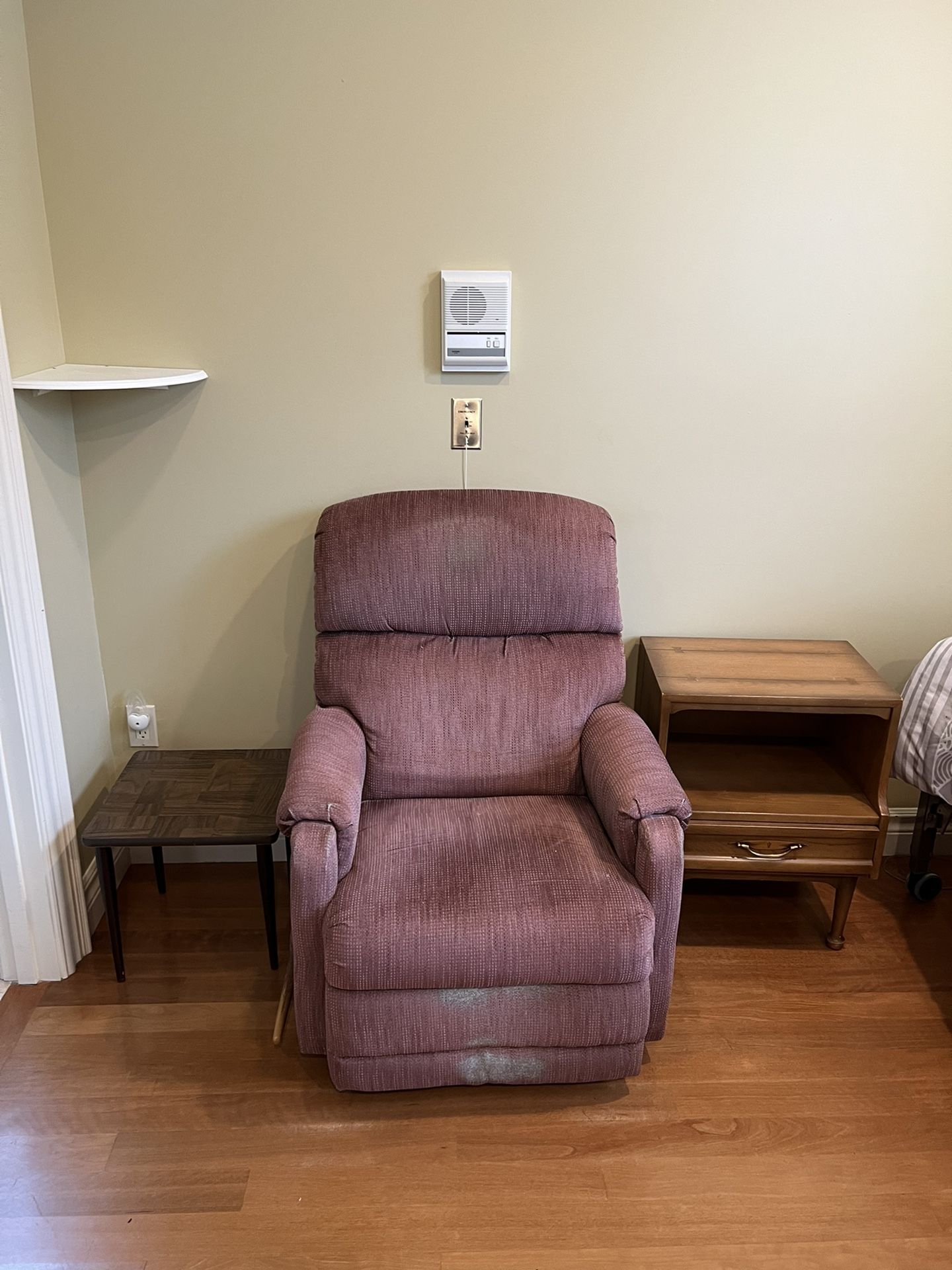 Free Furniture