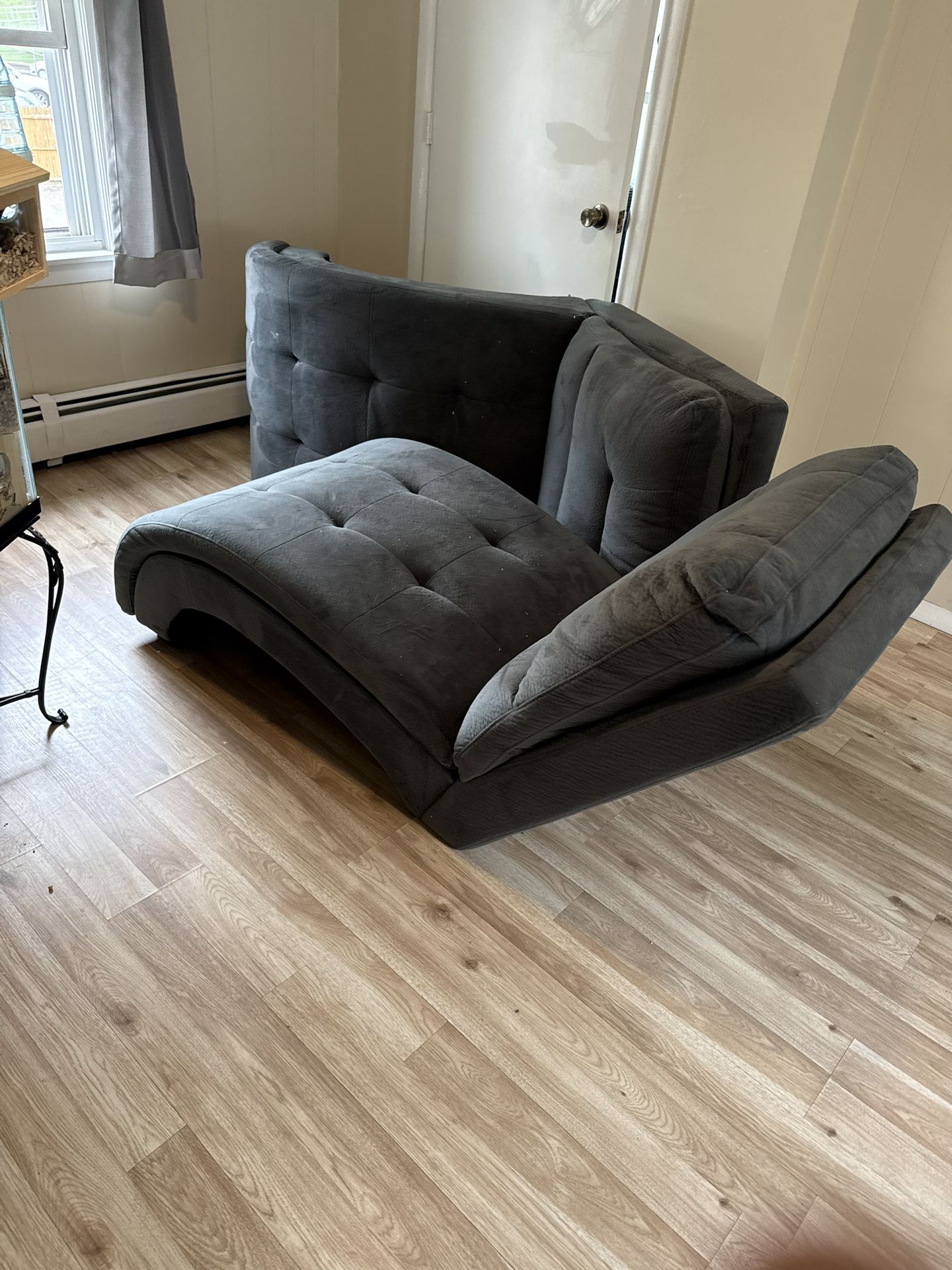 Bobs Furniture Chaise Lounge Chairs