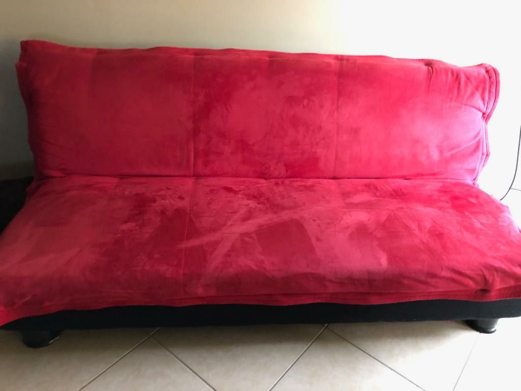 BEAUTIFUL RED FUTON