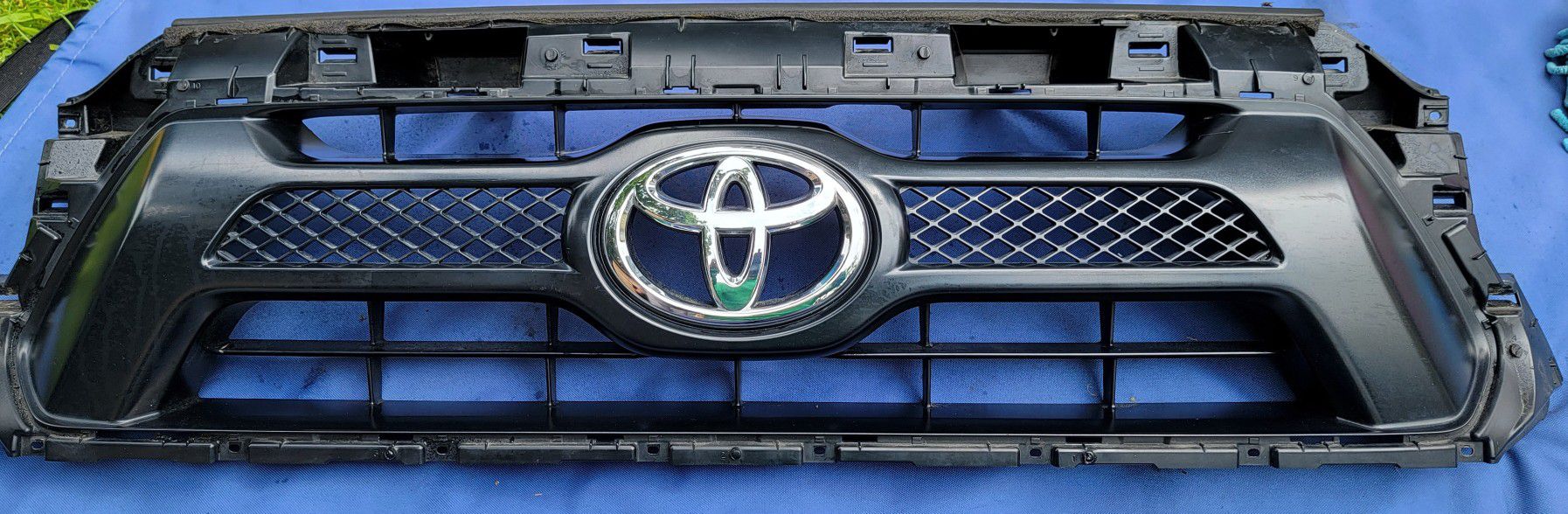 Toyota Tacoma Front Grill 