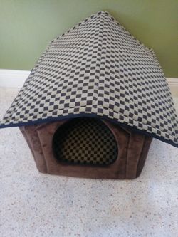 Fabric dog house