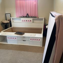 Kids bedroom set