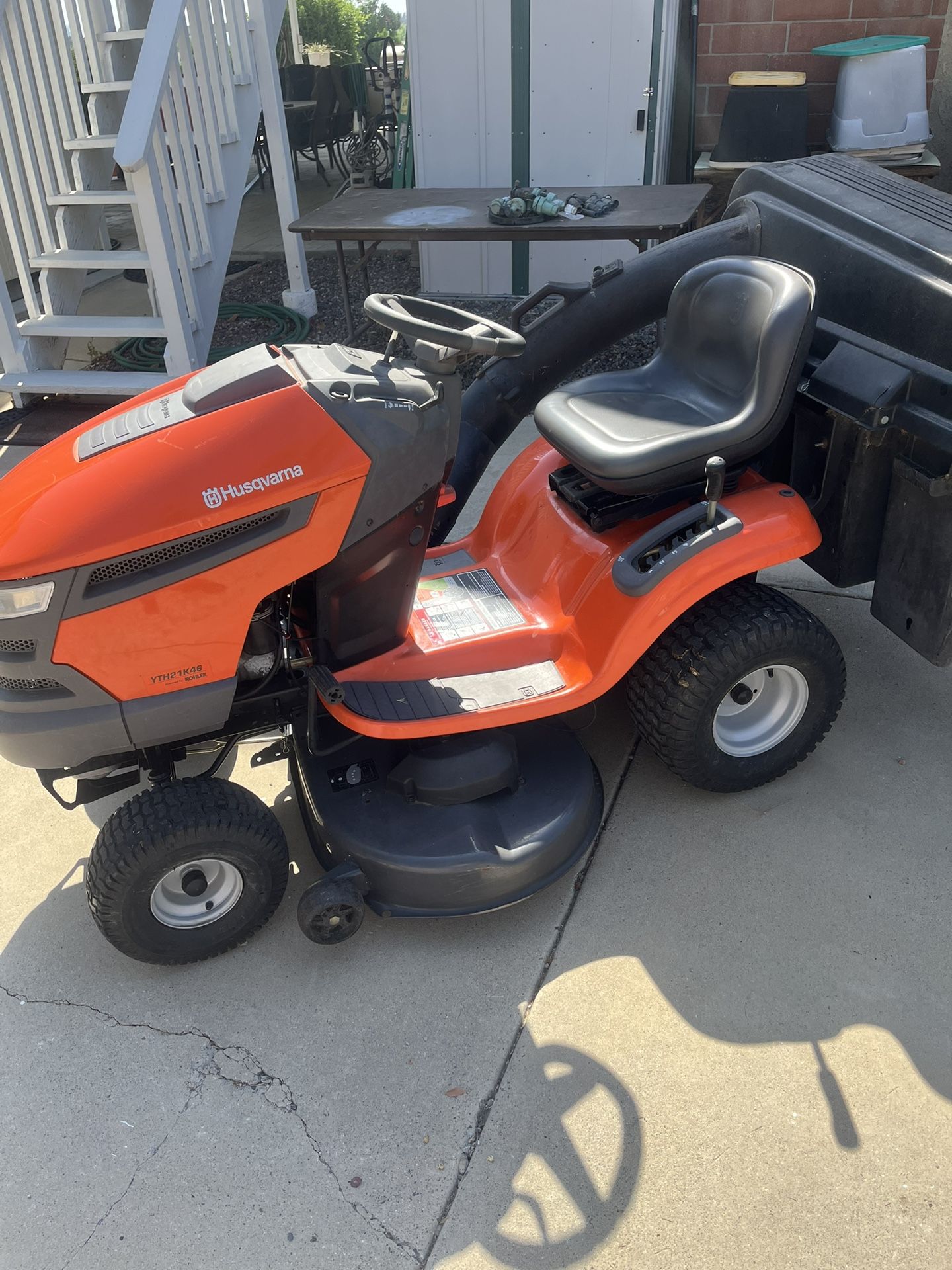 Husqvarna garden tractor YTH 21K 46 with Kohler engine 597 cc