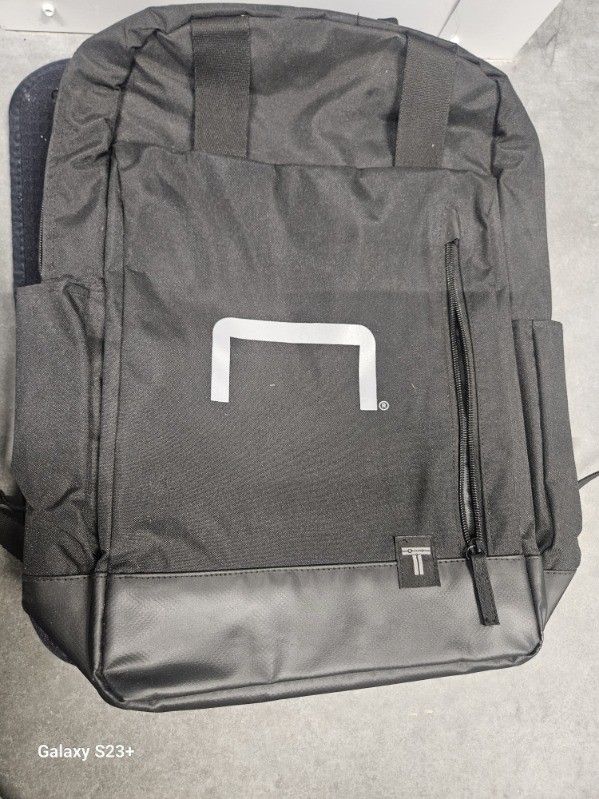 15.6" laptop backpack