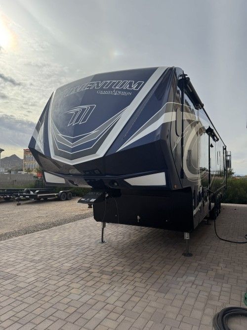 2021 Grand Design 381M