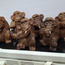 Lots Of Little Carved Wooden Smoking Monkeys Sold Individually 20 Each