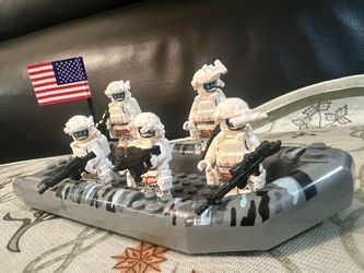 Custom LEGO like Military Minifigure and Boat Set