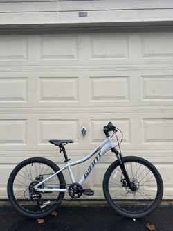 Giant XTC 24” Kids / Youth Mountain Bike Aluminium Bicycle