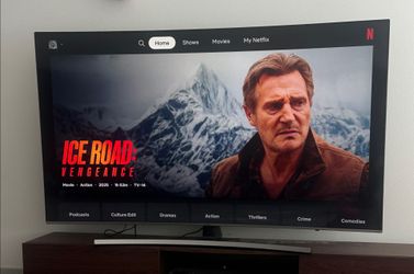 Samsung curved 65 class 4k UHD LED Tv