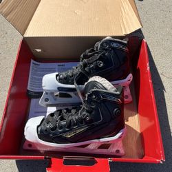 CCM Ribcor 44K Goalie Skates (Junior 5.5, D width)