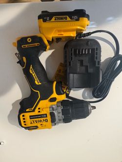 Dewalt 12 volt 3/8” Drill kit Extreme with 2Ah battery and charger