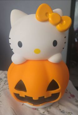 Hello Kitty decor