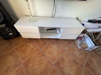 Tv table