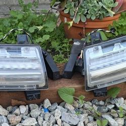 2024 Jeep Wrangler Original OEM LED headlights/ Fits Gladiators as well.PRICE FIRM!!  