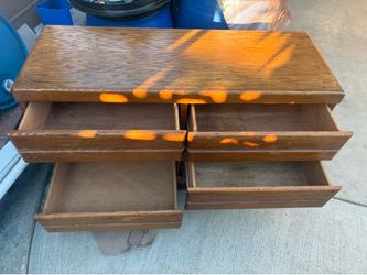 Dresser.