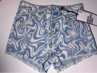 Woman swirl Jean shorts