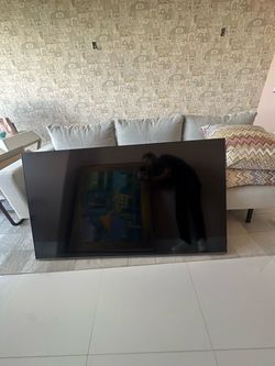 Samsung 65” 4K UHD Smart TV – NU8000 Series