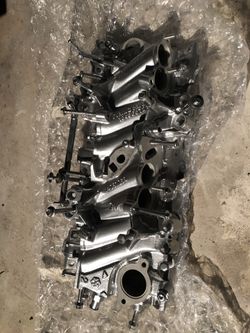 Brand new 1986 Corvette chrome intake manifold 14087069