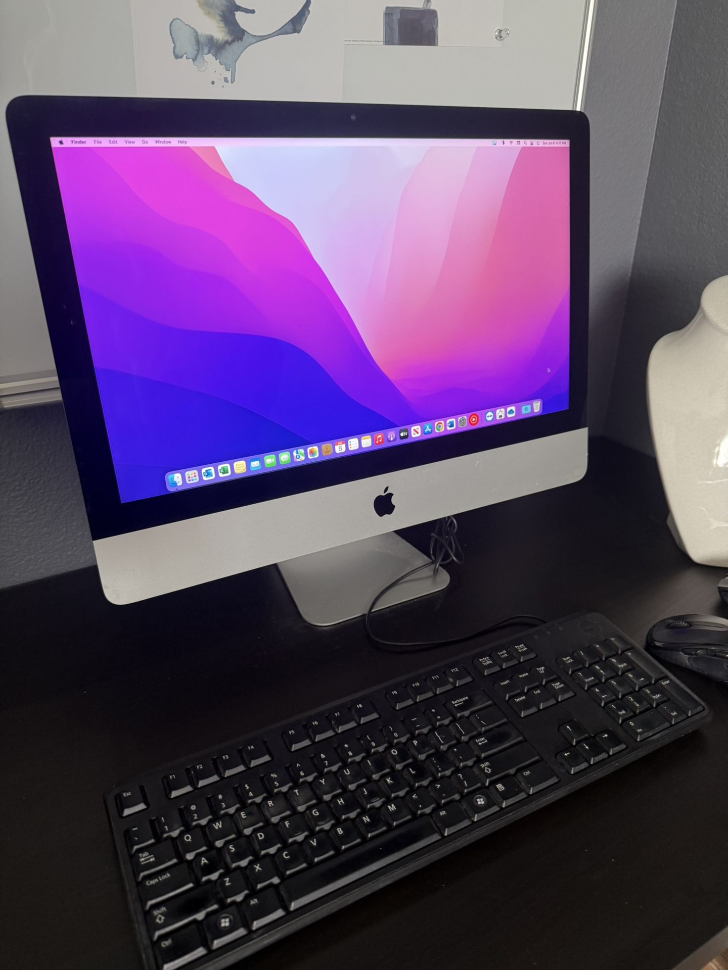 iMac 21.5 Desktop Computer