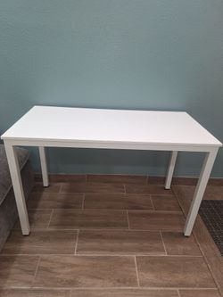 White Desk or Table